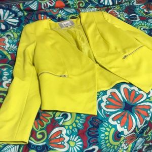 BRIGHT Yellow Blazer🌼